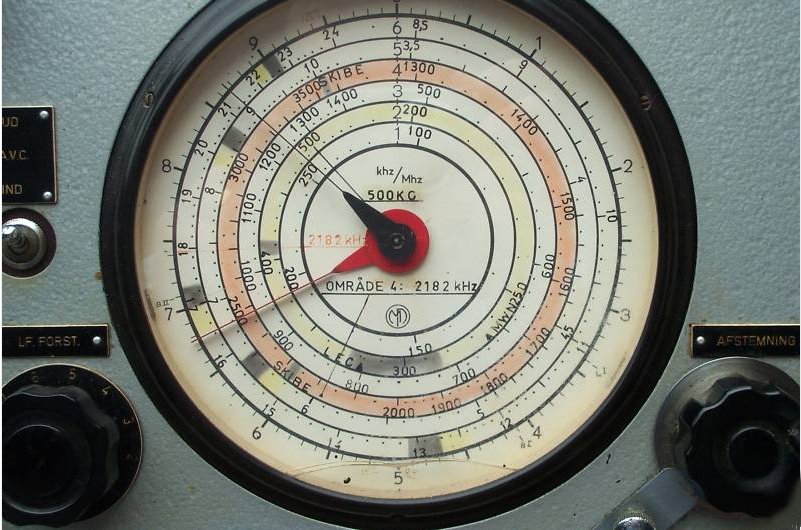 B 285 C_dial.jpg